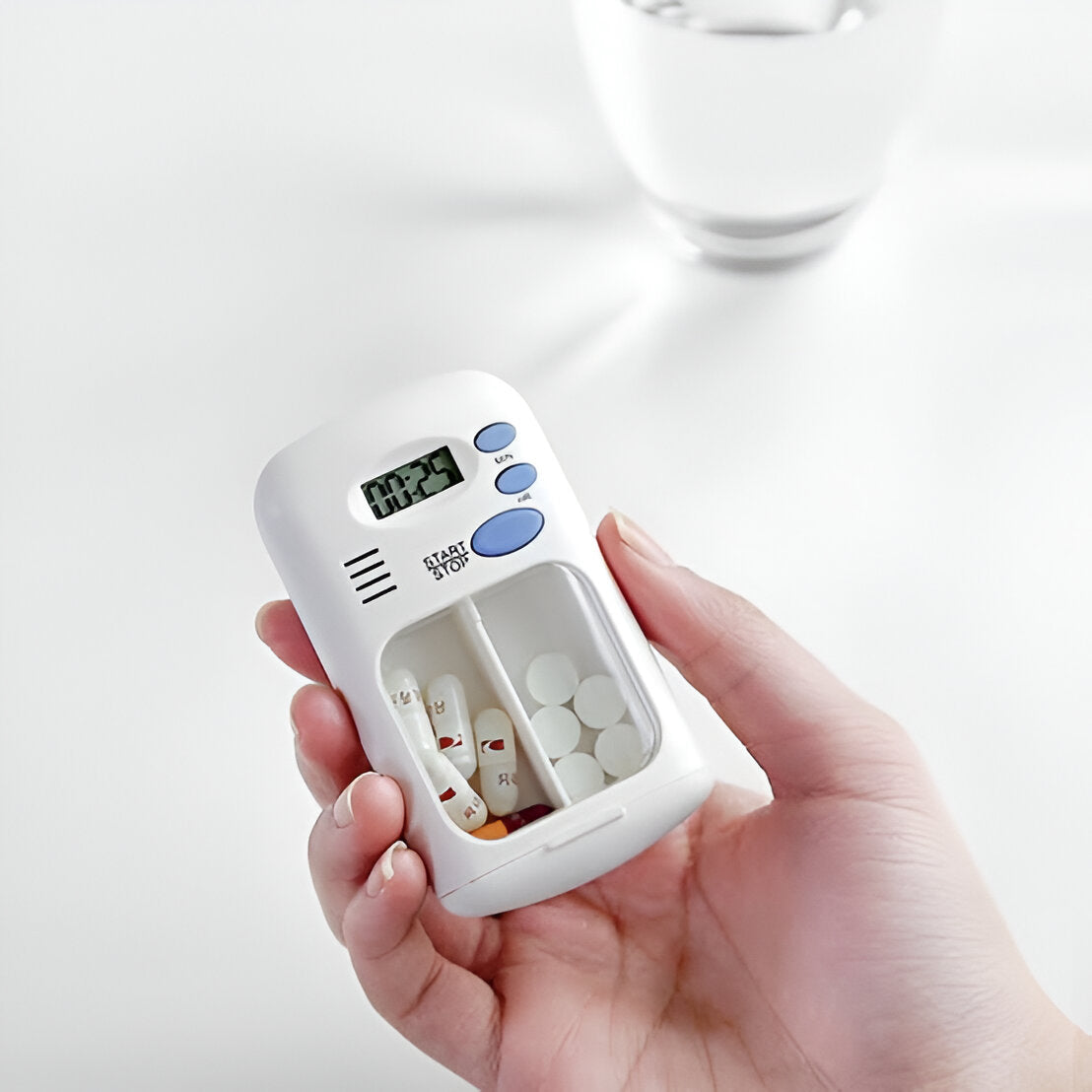 MINI PORTABLE TRAVEL PILL BOX WITH ALARM TIMER 